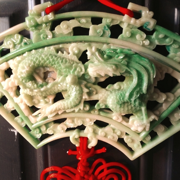 Chinese Carved Green Lacquer Firey Dragon Hanging Fan Red Lucky Knots & Tassels - Picture 3 of 14